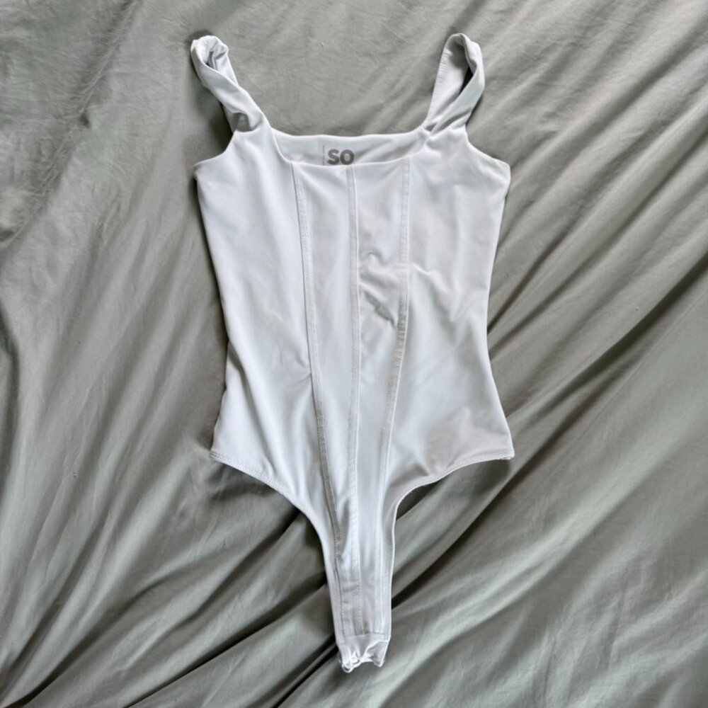 white contour body suit